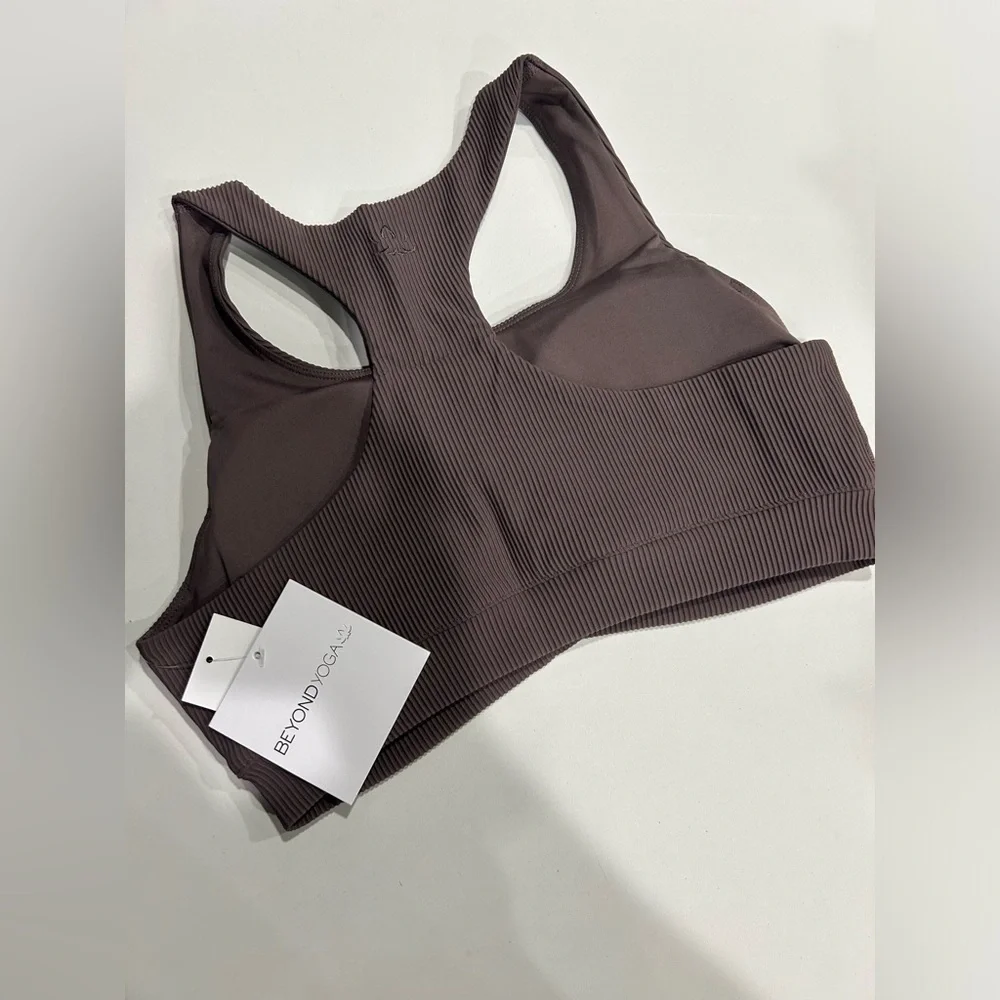 Beyond Yoga Women's Medium Impulse Ribbed Bra Woodland Purple Pink NWT